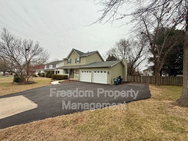 Building Photo - 8768 Tomislav St