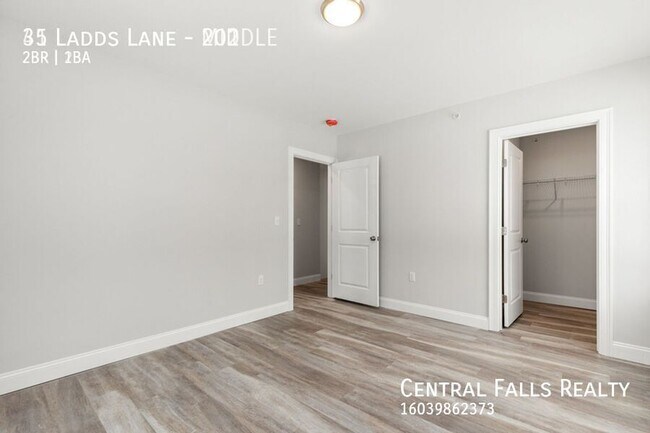 Building Photo - 35 Ladds Ln