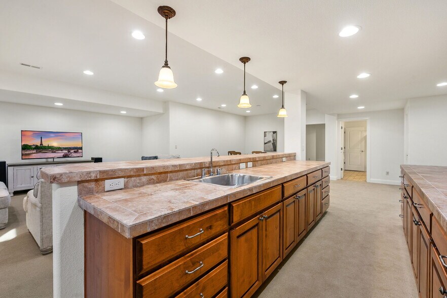 Building Photo - 972 Hawkshead St