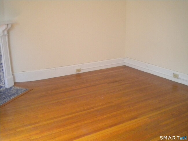 Building Photo - 382 Whitney Ave