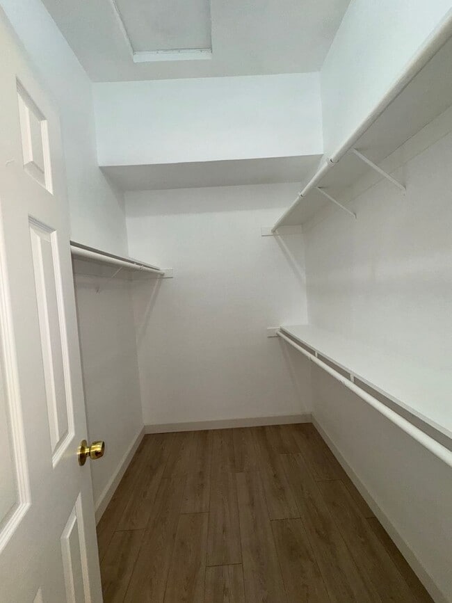 Building Photo - Ready For YOU!