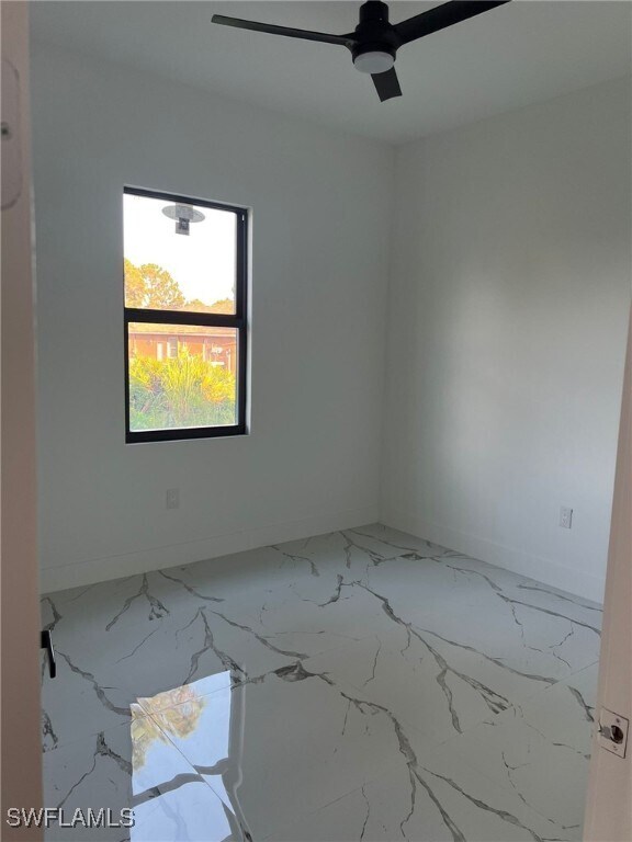 Building Photo - 813 Aiken Ave