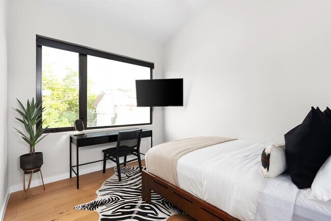 Building Photo - 5313 Avenue G