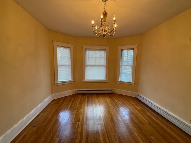 Building Photo - 173 Princeton Blvd