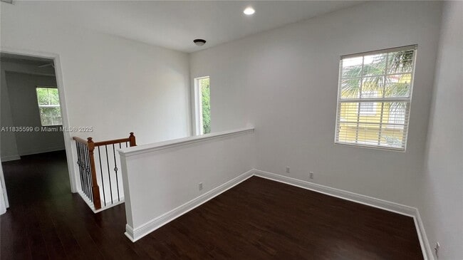 Building Photo - 3151 SW 47th St