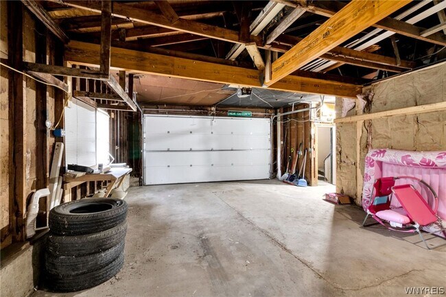 Building Photo - 6360 New Taylor Rd