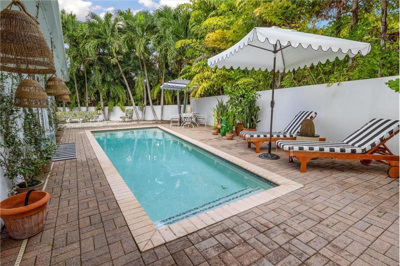 Building Photo - 202 32nd St