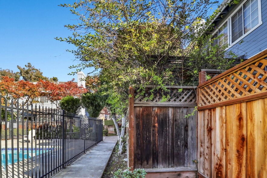 Building Photo - 2639 Heritage Park Cir