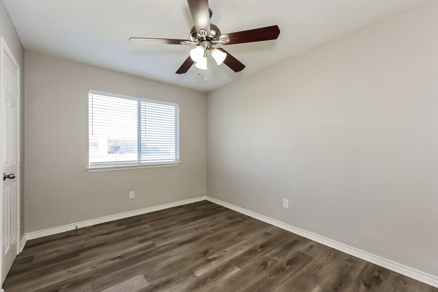 Building Photo - 6417 Longmont Trail