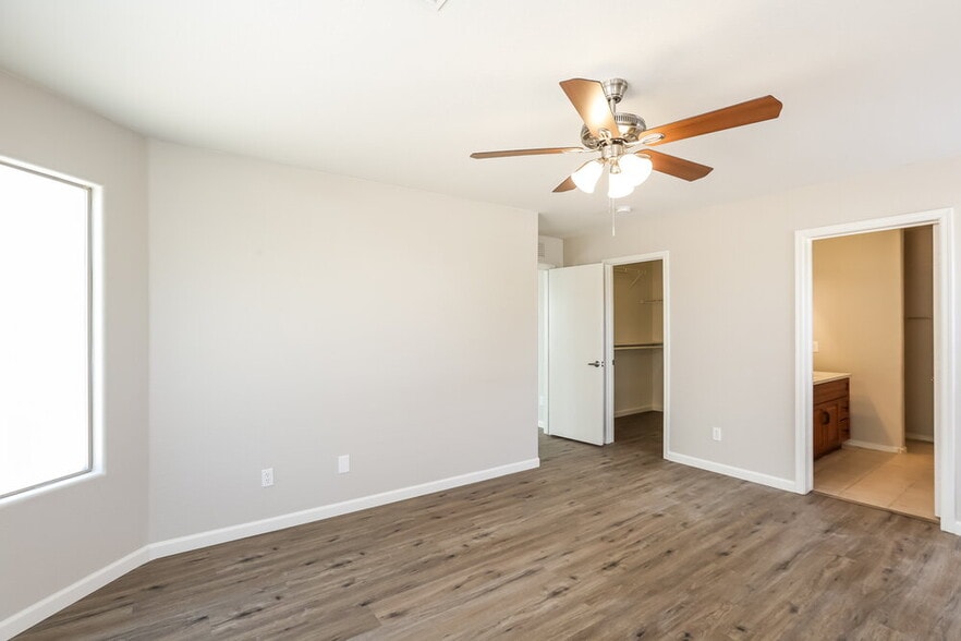 Building Photo - 3310 W Leodra Ln