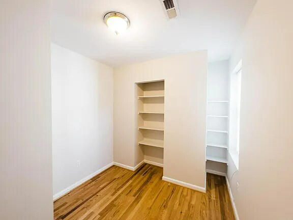 Building Photo - 721 S Milton Ave