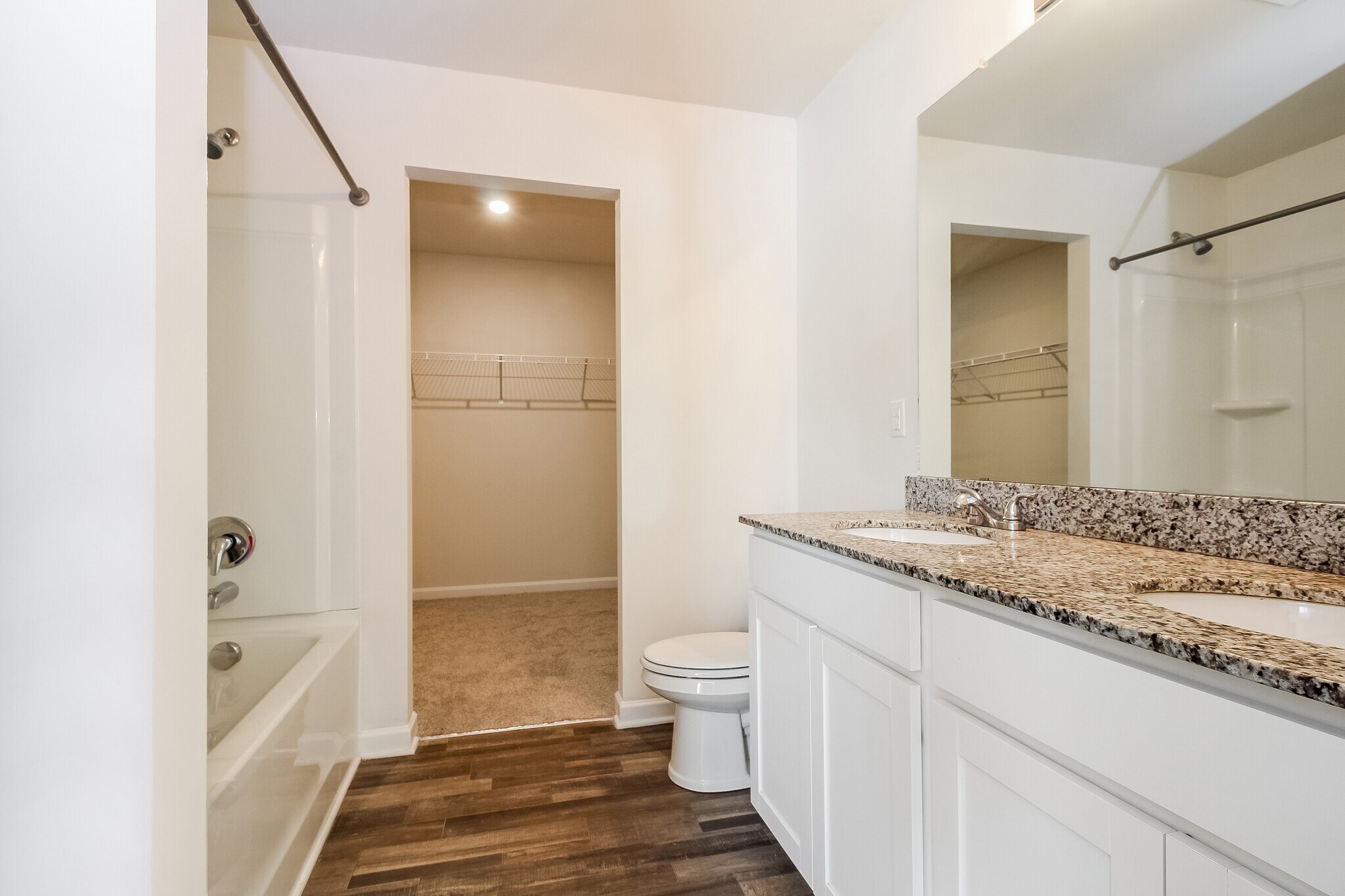 Building Photo - 246 Wadsworth Rd