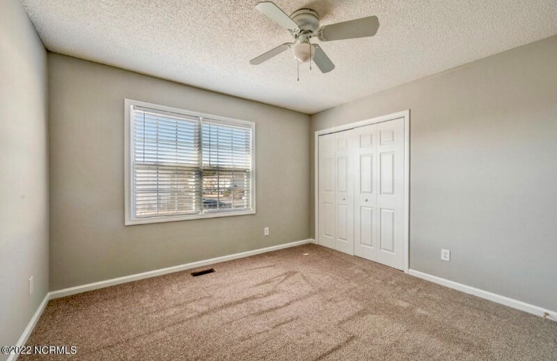 Building Photo - 2355 Vineyard Dr