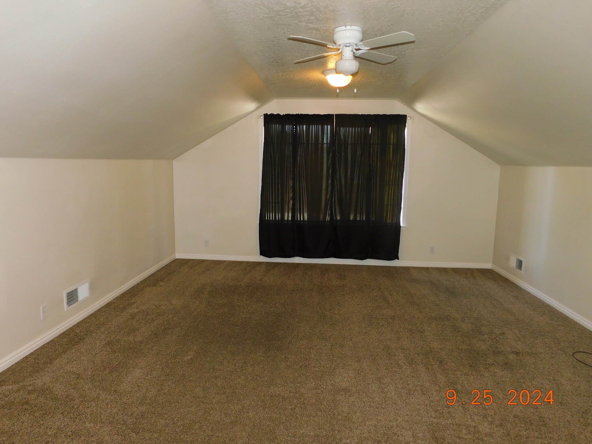 Bonus Room-Upstairs - 5282 N Schumann Ave
