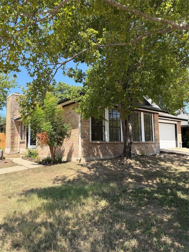 Building Photo - 917 Clearwater Trail