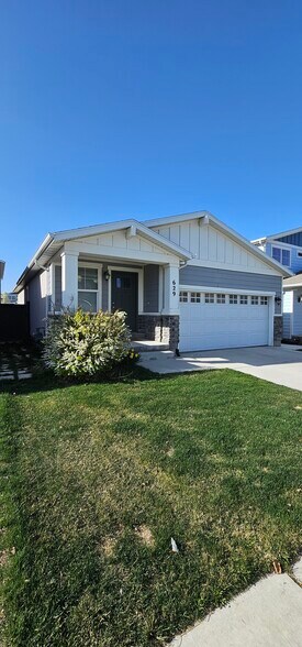 Building Photo - 629 W Life Dr
