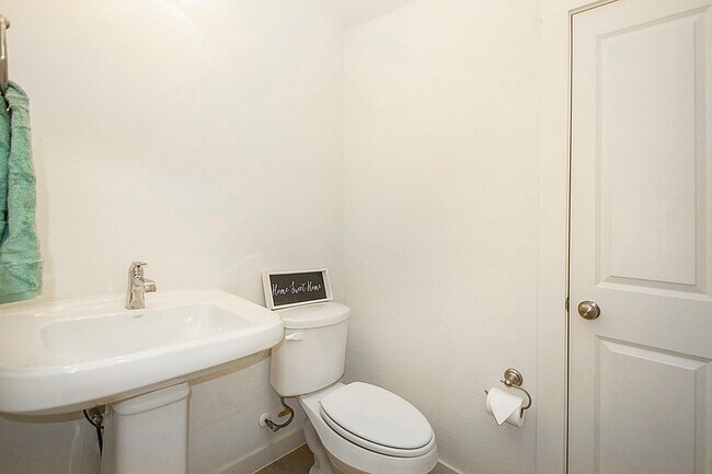 Building Photo - 432 Texas Dr