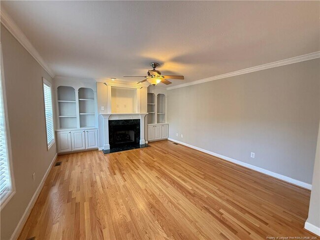 Building Photo - 32 Carteret Ct