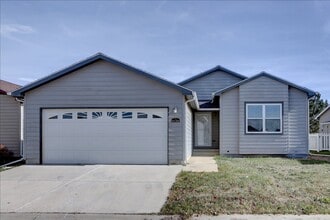 Building Photo - Beautiful 3-Bedroom Home in the Prairie Greens Community – Frederick, CO