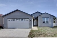 Building Photo - Beautiful 3-Bedroom Home in the Prairie Gr...