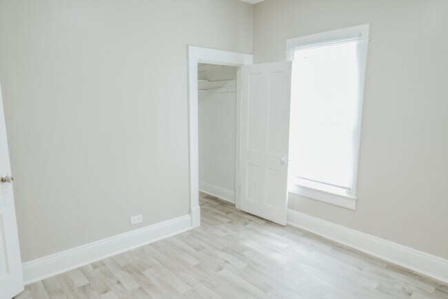 Building Photo - 2728 N 65th Ave