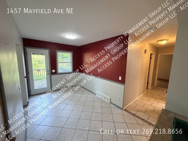 Building Photo - 1457 Mayfield Ave NE