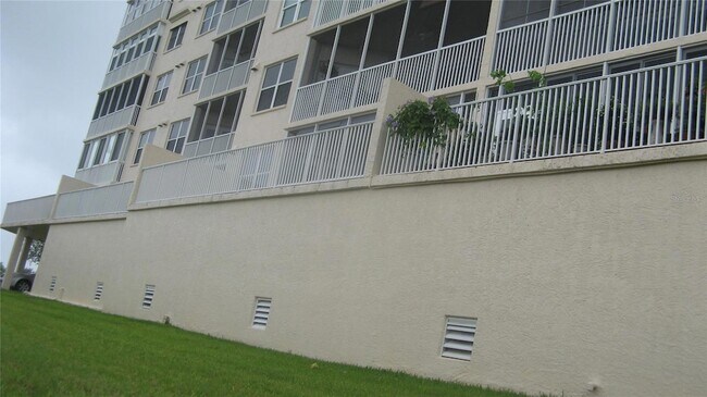 Building Photo - 6475 Shoreline Drive Unit 5302