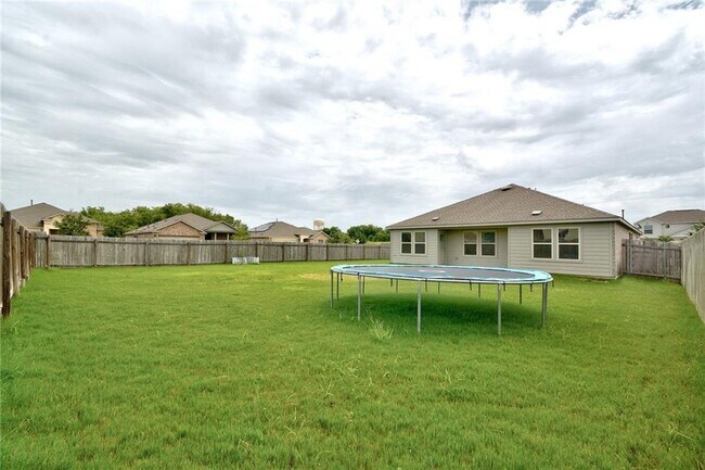 Building Photo - 21716 Windmill Ranch Ave