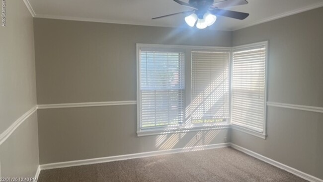 Building Photo - 3200 S Hills Ave