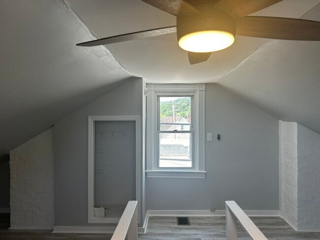 Building Photo - 1811 Jancey St