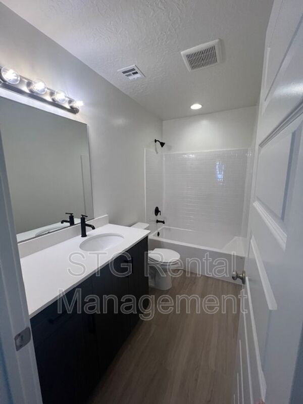 Building Photo - 4216 Strider Ln
