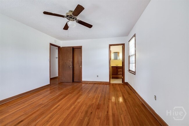 Building Photo - 135 Williams
