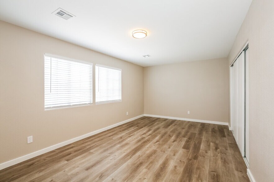 Building Photo - 6721 Maple Mesa St