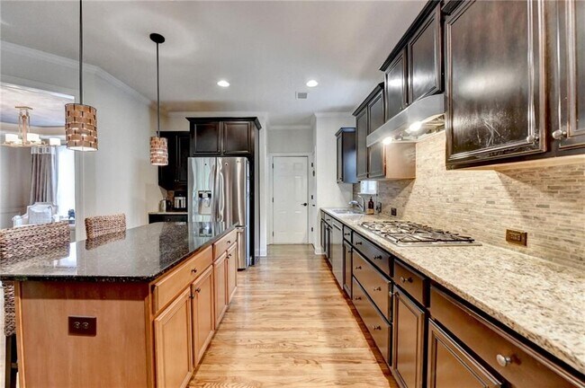 Building Photo - 11034 Estates Cir