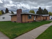 Building Photo - Beautiful Four Bedroom Two Bathroom House ...