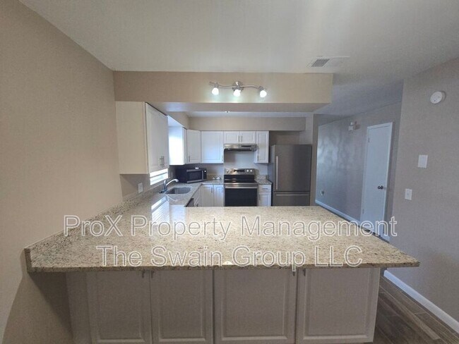 Building Photo - 3316 Timberline Rd W