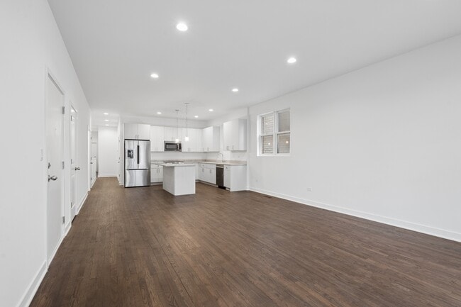 Building Photo - 1952 W Ohio St