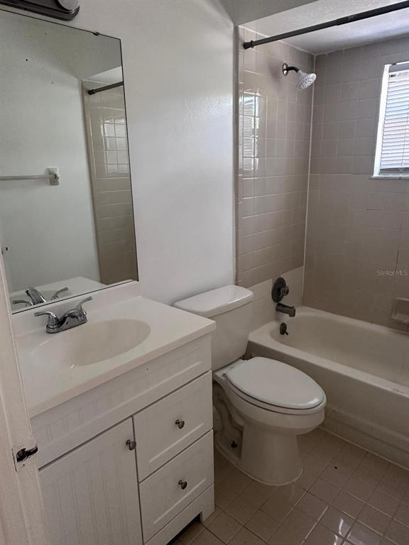 Building Photo - 222 Chadworth Dr