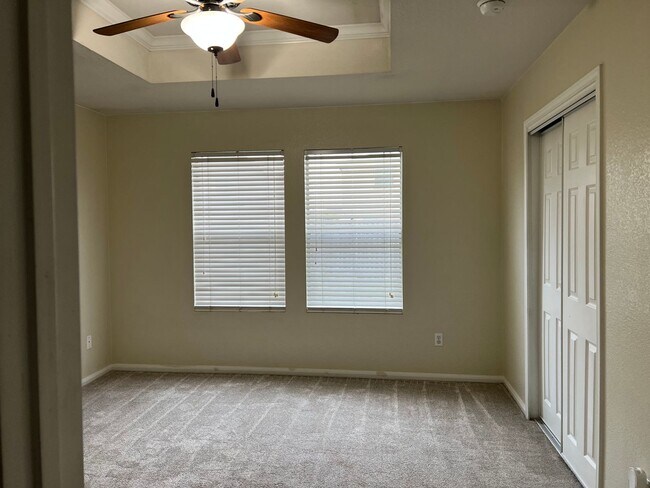 Building Photo - 5701 Capricorn Loop