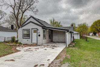 Building Photo - 6020 Mayfair St