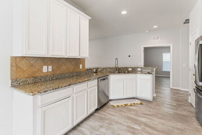Building Photo - 6601 Boulder Run Loop