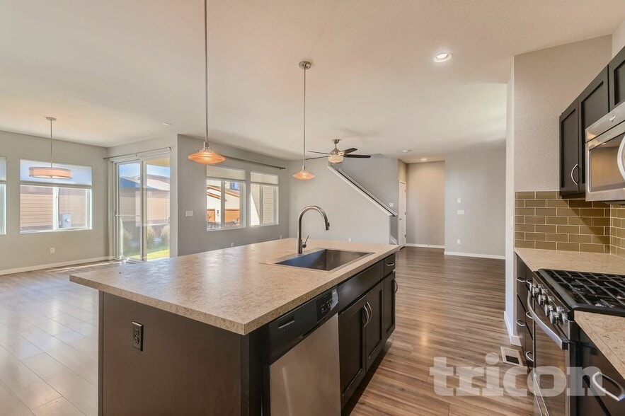 Building Photo - 10239 Southlawn Cir