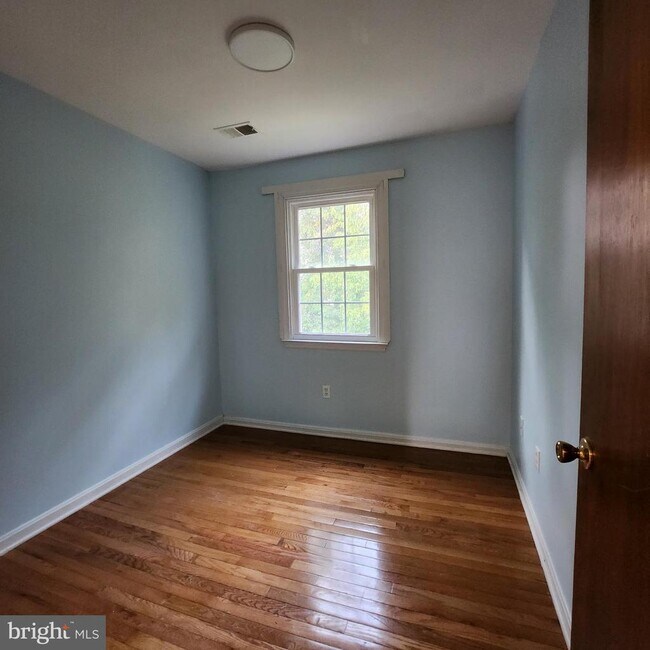 Building Photo - 4126 Hanson Oaks Dr