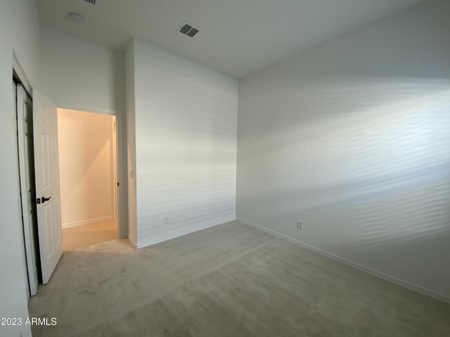 Building Photo - 442 W Golden Aspen Dr