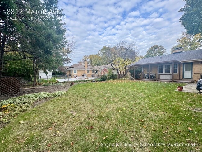 Building Photo - 8812 Major Ave