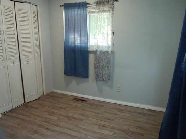 Building Photo - 2528 Koper Dr
