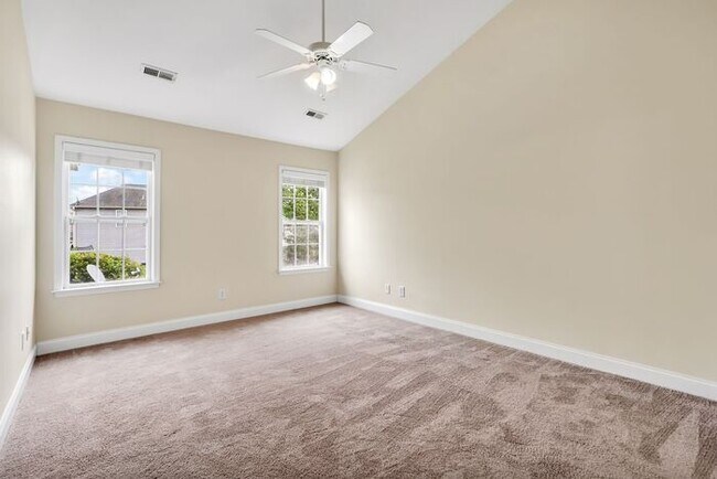 Building Photo - Leland Wedgewood at Lanvale community, Great open floor plan, on level, hardwoods, fire place, ma...