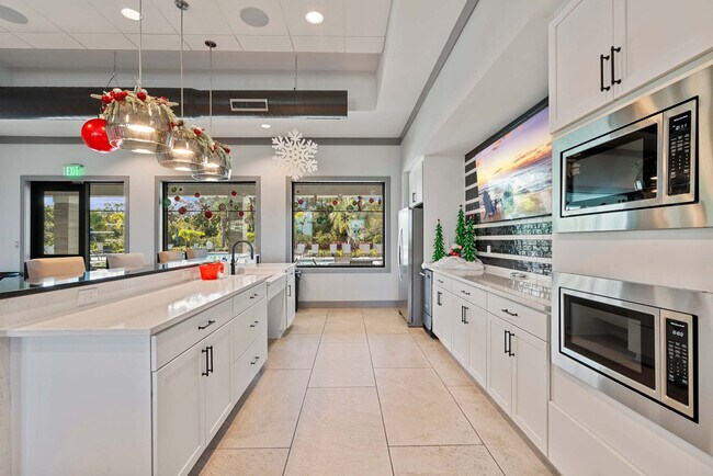 Building Photo - 16408 Pebble Rdg Dr