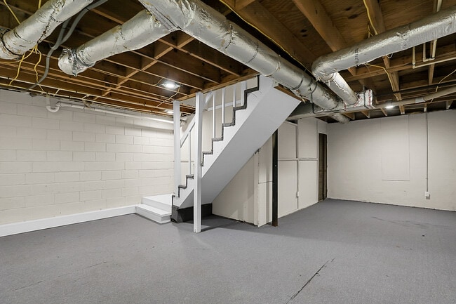 Building Photo - 1229 Creek Forest Ct NW