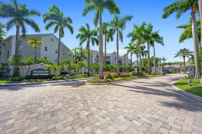 Building Photo - 655 SW 111th Way